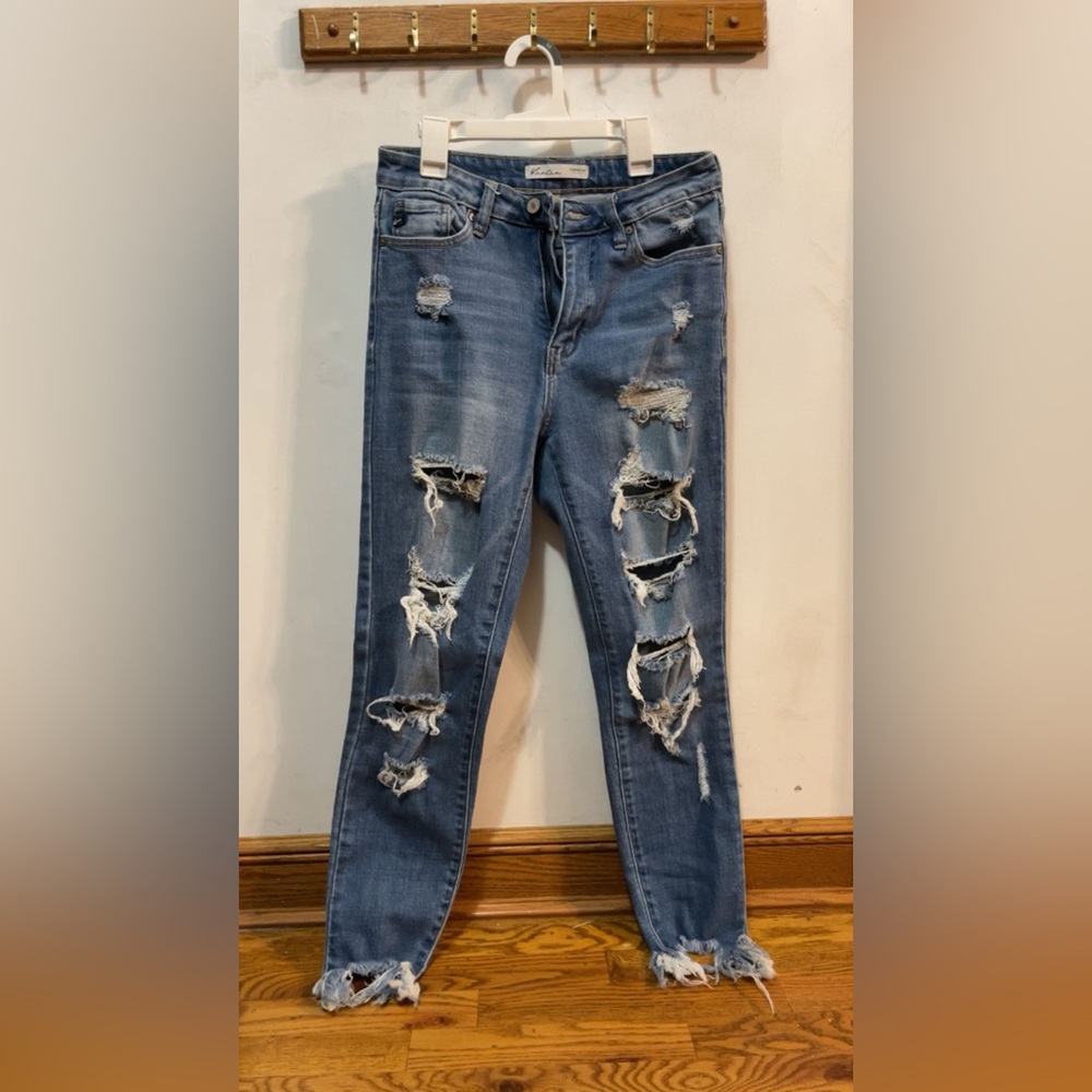 KanCan ripped skinny jeans